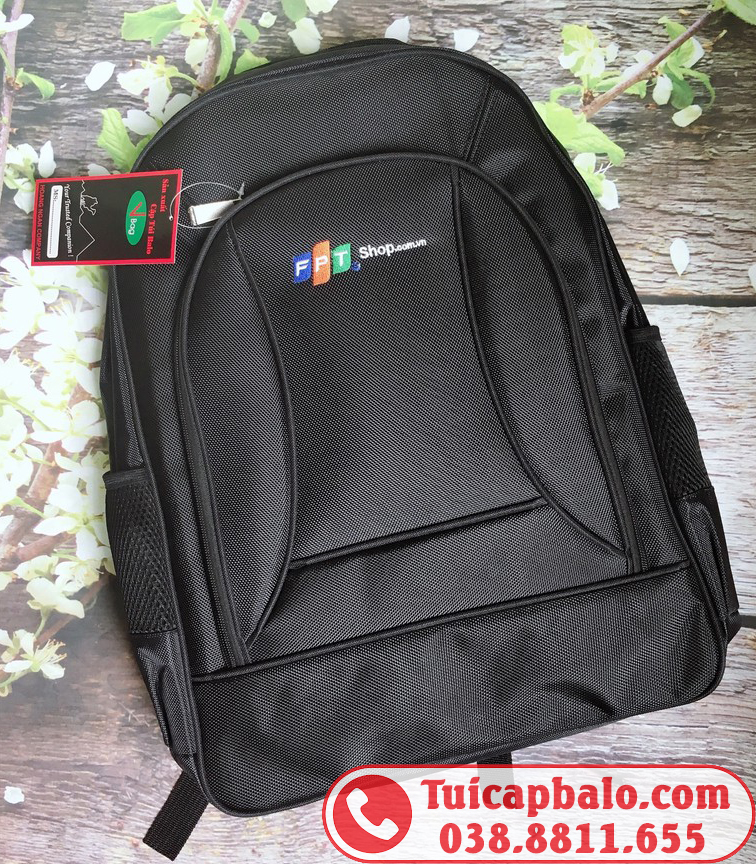 May balo quà tặng thêu logo FPT